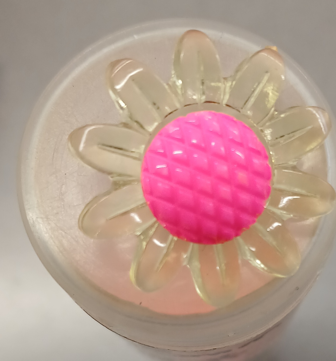 Flower button shank