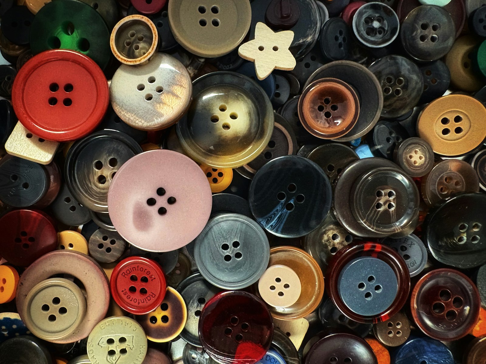 Button Shack — colorful buttons collection